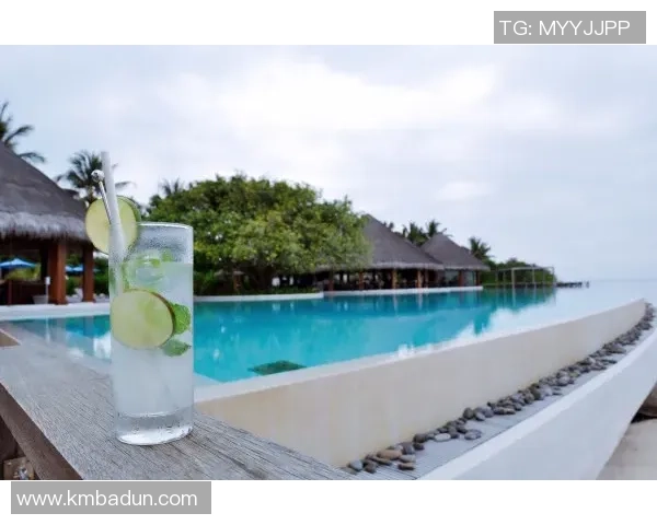 冈山绿雉与温泉的奇妙邂逅探寻自然与人文的完美融合 冈山绿雉与温泉的奇妙邂逅探寻自然与人文的完美融合