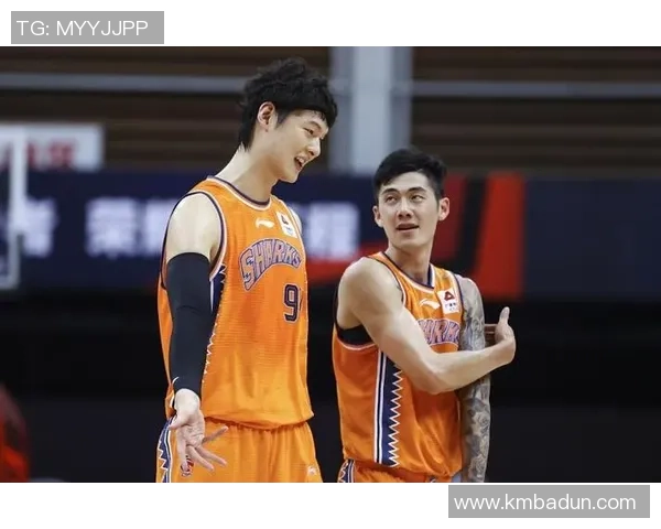 刘铮的奋斗历程与篮球梦想如何在风雨中绽放光芒